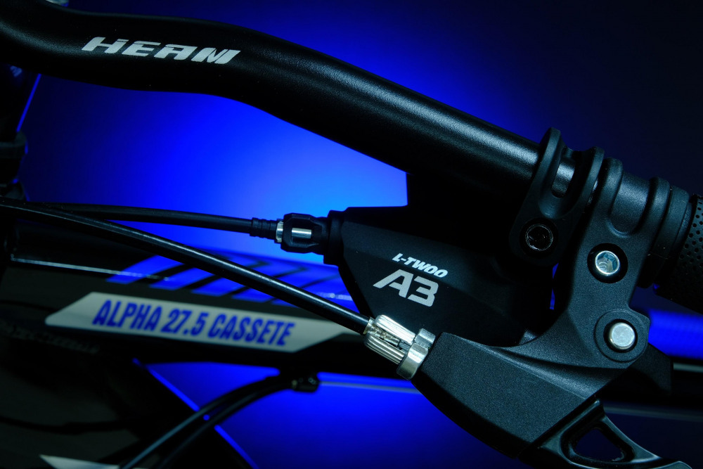 HEAM ALPHA 27,5 Cassete Чёрный/Синий глянец рама 21 (на рост 183-190)