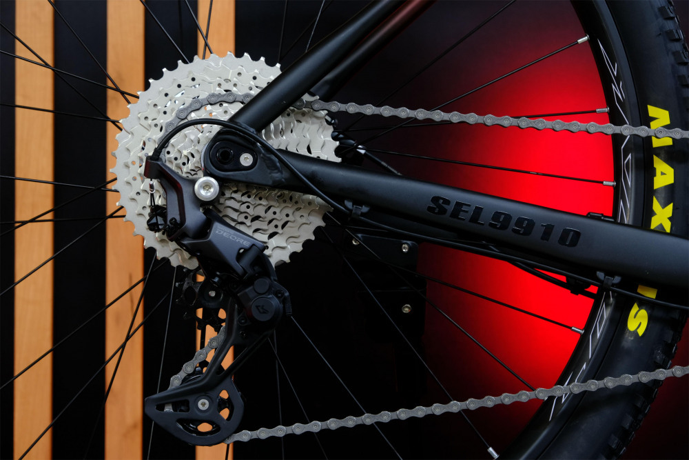 LORAK Sel 9910 Матовый Красный/Чёрный рама 21 (на рост 183-190)